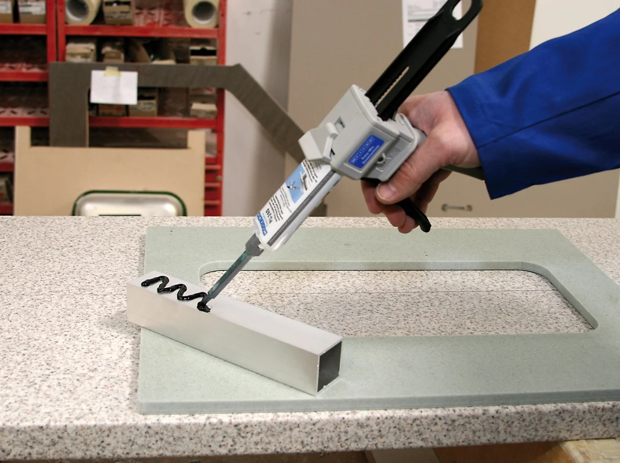 Hình Minh Hoạ Keo Polyurethane