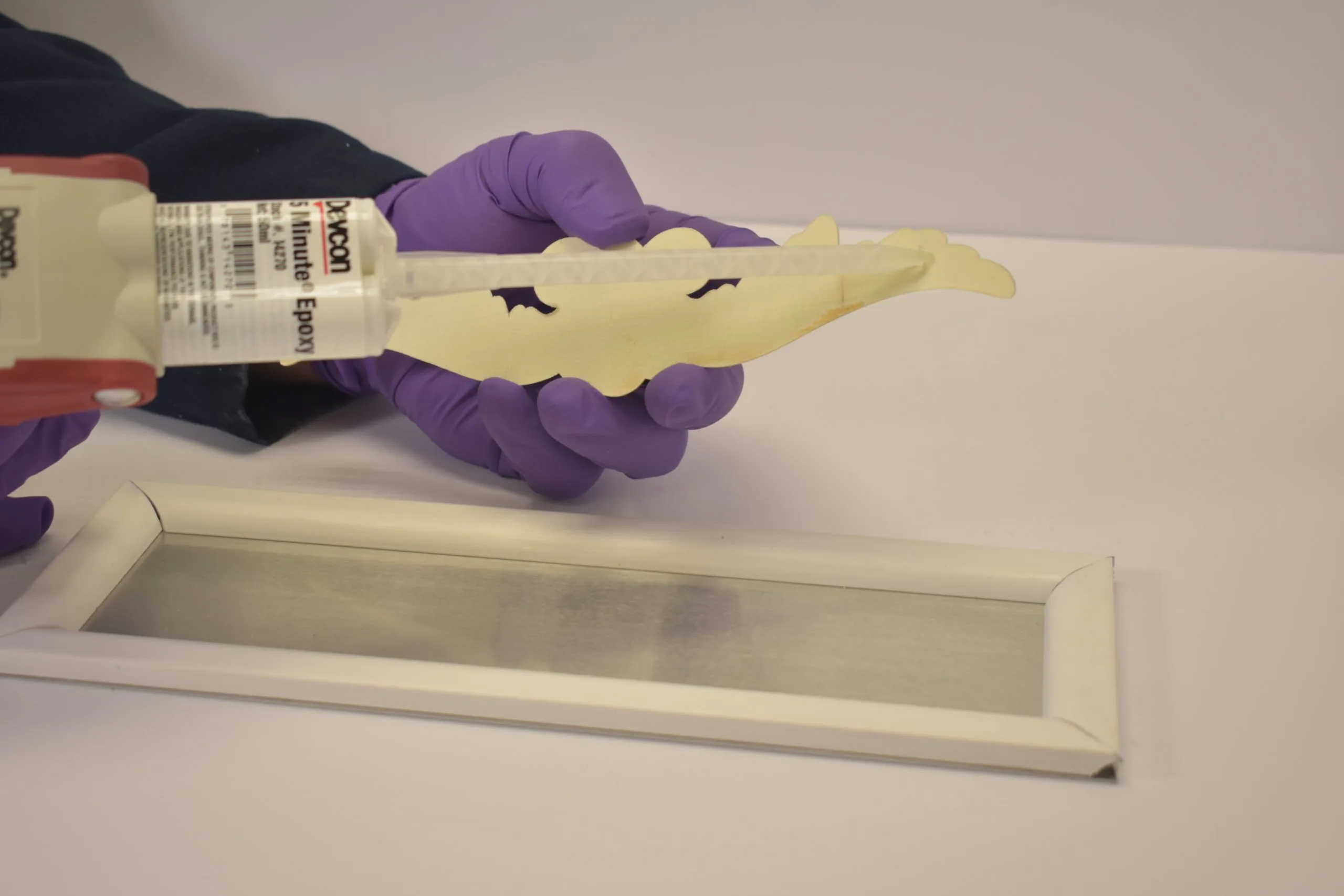 Devcon 14250 5 Minute Epoxy 6 Devcon-5-minute-epoxy-application-0356-min-scaled