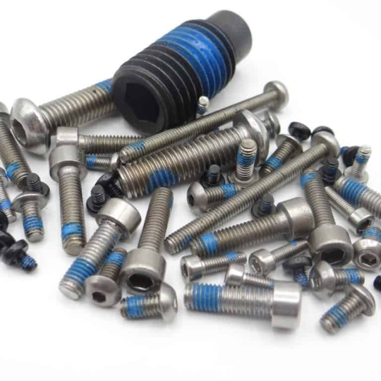 keo khóa ren ốc vít